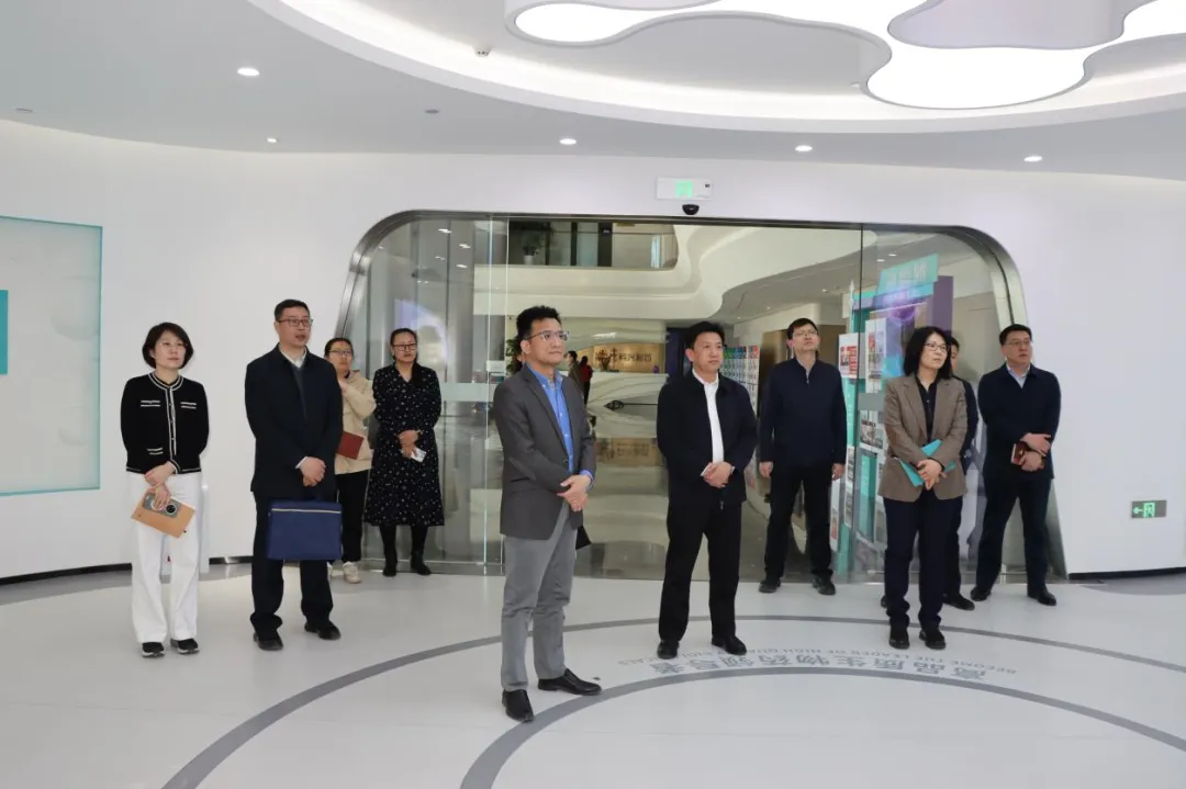 濟(jì)南市商務(wù)局領(lǐng)導(dǎo)一行蒞臨科興制藥參觀調(diào)研